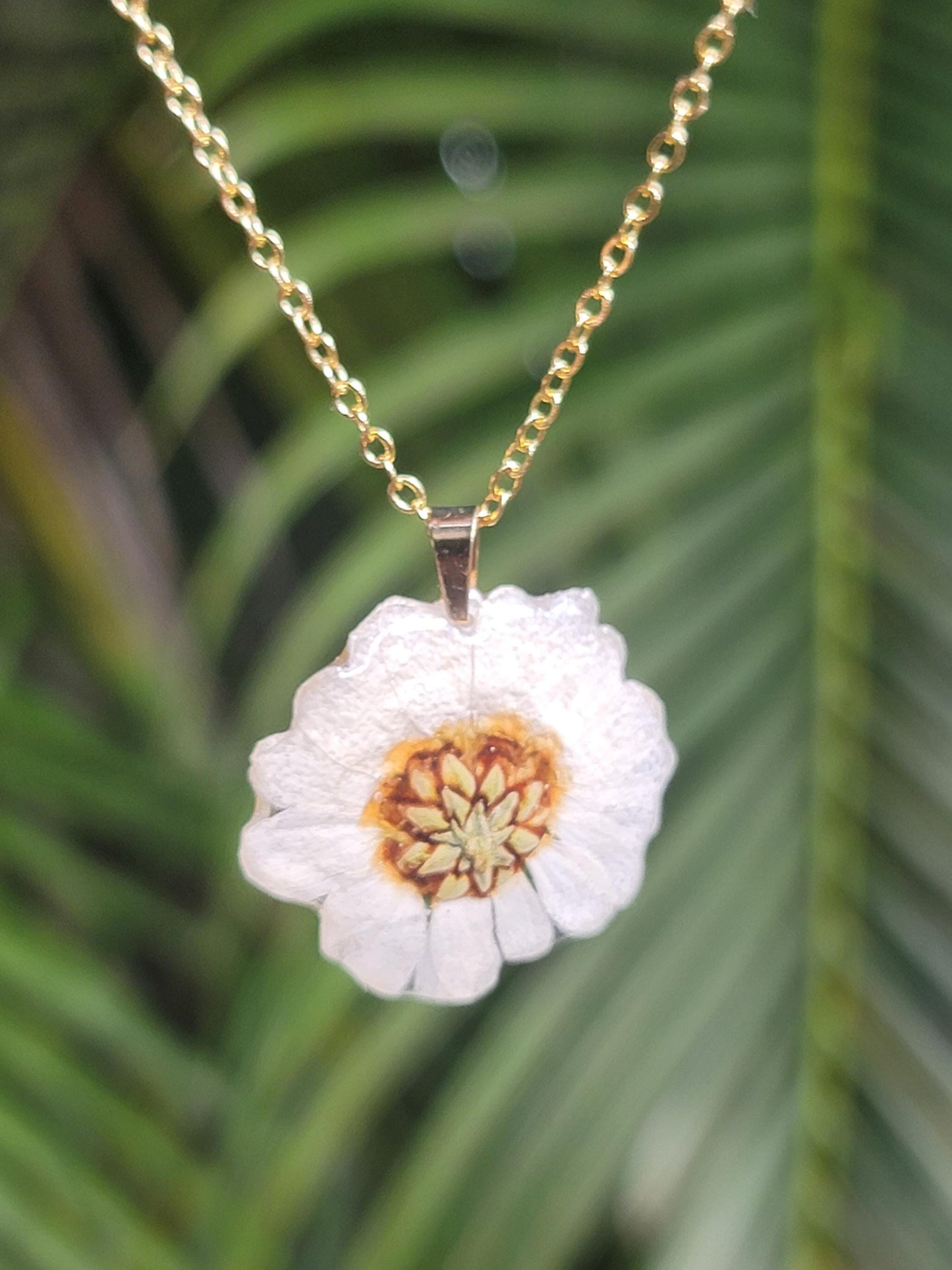 Real White Chrysanthemum Flower Necklace