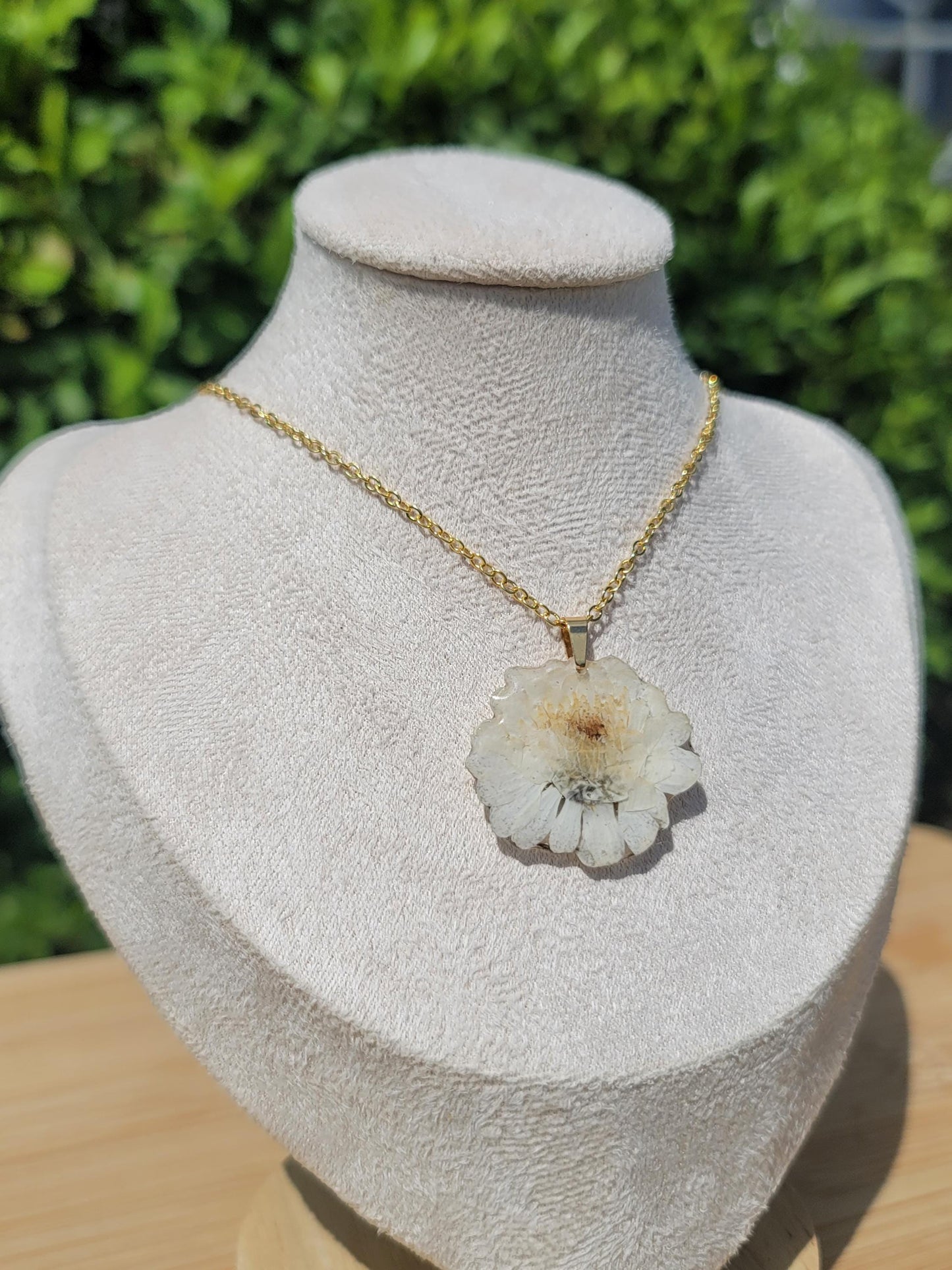 Real White Chrysanthemum Flower Necklace