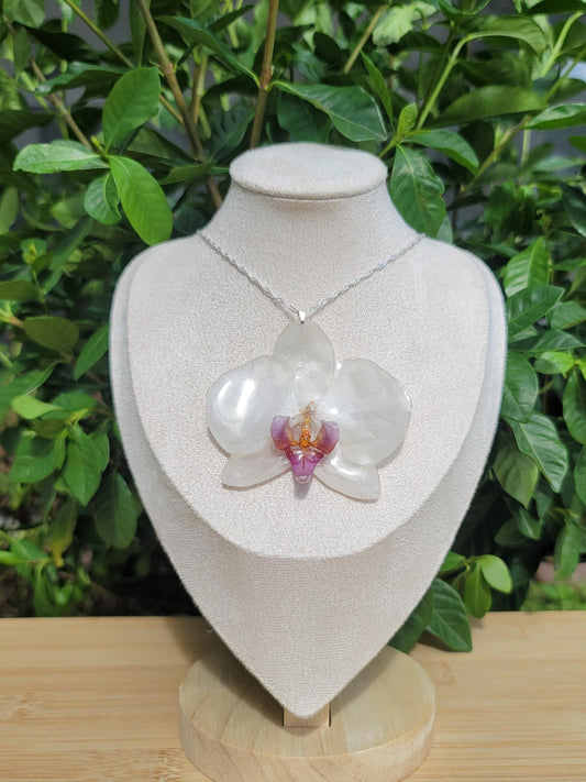 White Large Orchid Magenta Center Flower Necklace