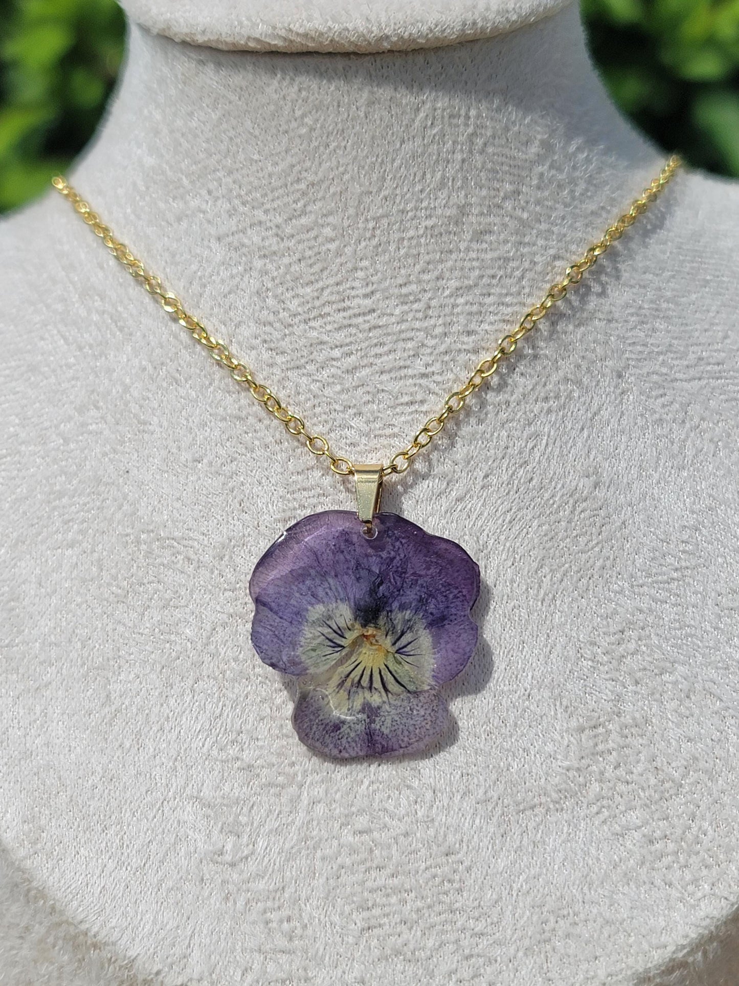Pansy Real Flower Necklace