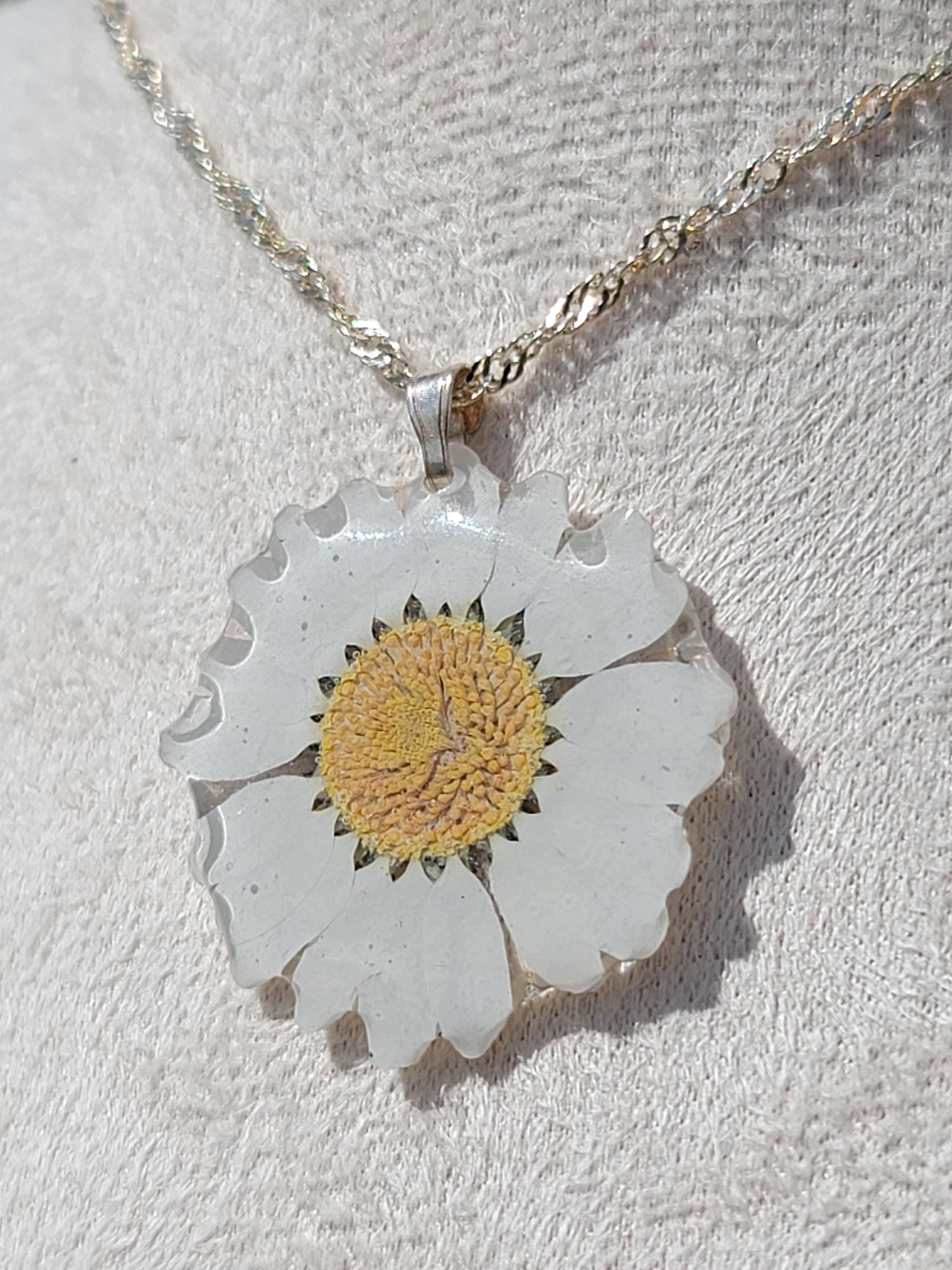 Real Daisy Flower Necklace