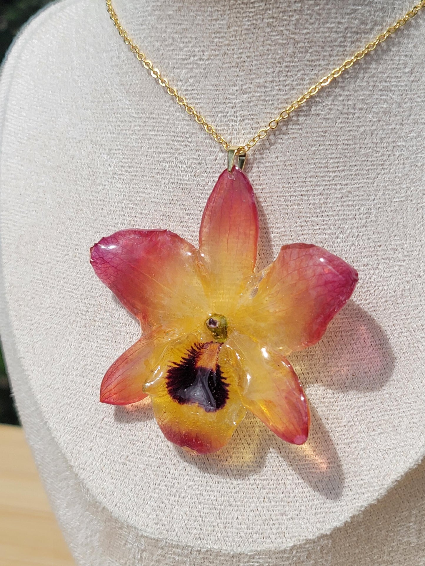 Red-Yellow Sunset Real Orchid Flower Necklace
