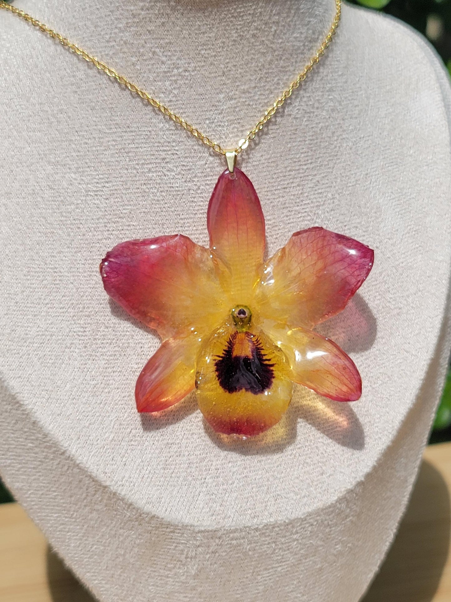 Red-Yellow Sunset Real Orchid Flower Necklace